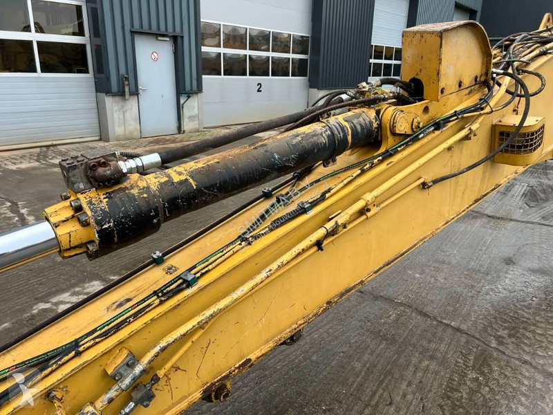جرافة Caterpillar L UHD - 27m - OilQuick