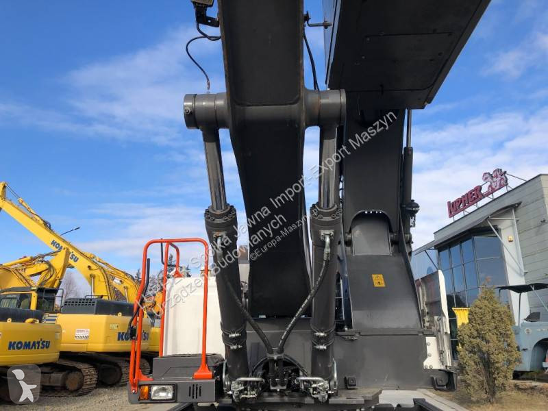 Escavadora Volvo EW240EMH