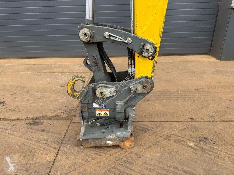 Escavadora Wacker Neuson EW100 E06-03