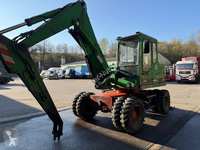 Excavator Schaeff...