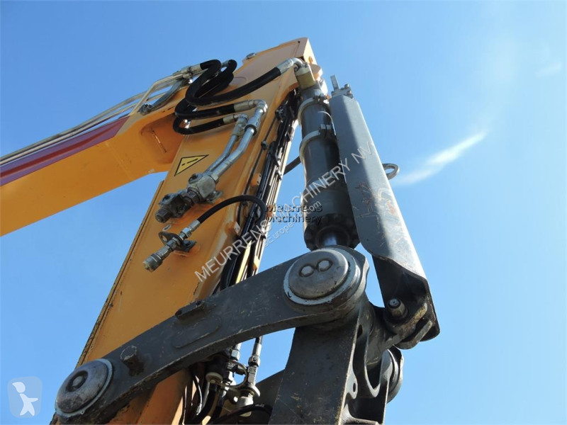 جرافة Liebherr R926LC