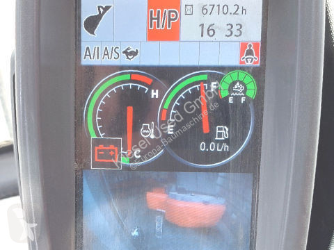 Escavadora Hitachi ZX890LCH-6