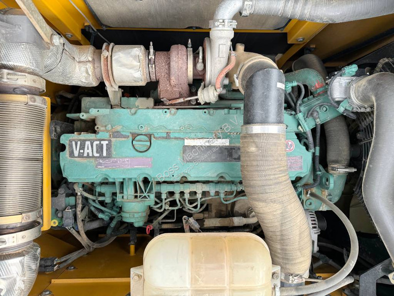 Graafmachine Volvo EC250EL - Hamer Lines /...