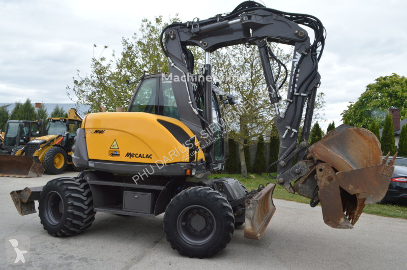 Excavator Mecalac E