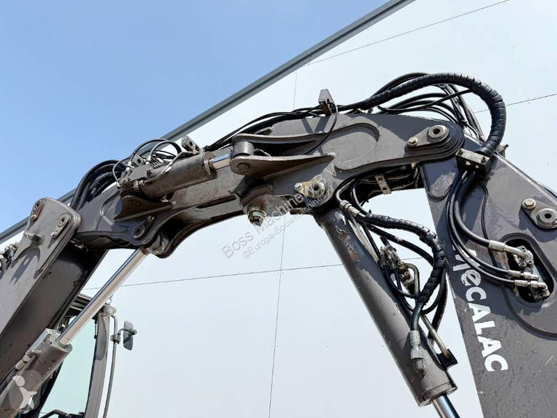 Excavator Mecalac - 6 Attachments Included!...