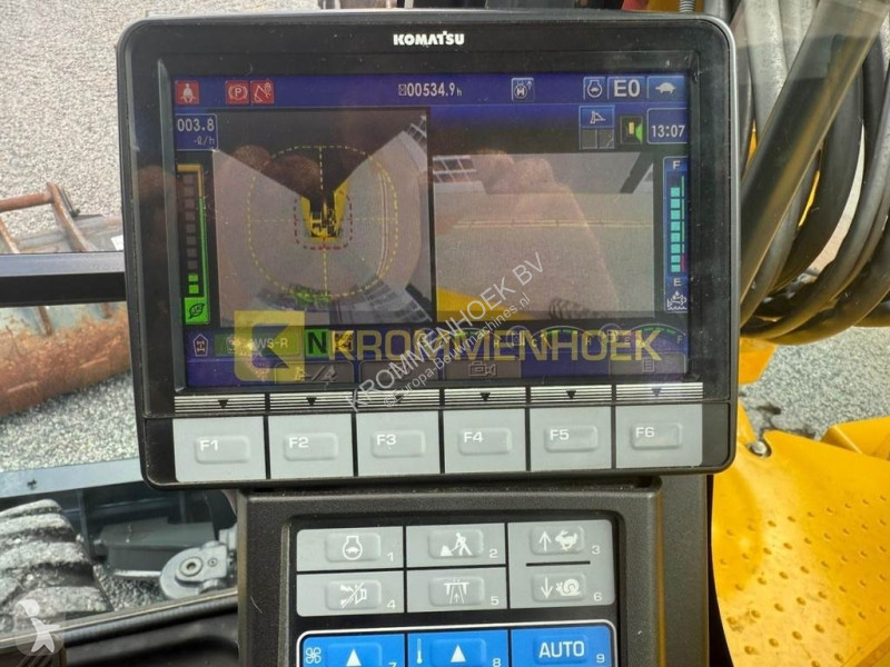 جرافة Komatsu PW 118 MR-11