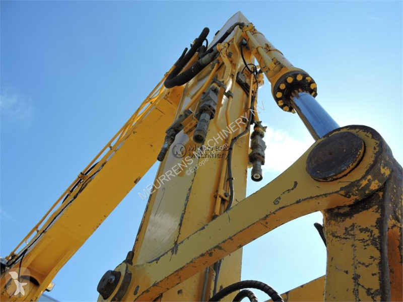 جرافة Komatsu PC228
