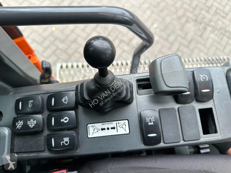 Excavator Doosan -5