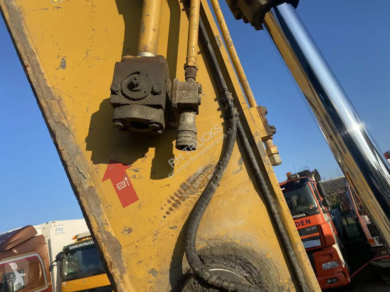 Excavator Caterpillar