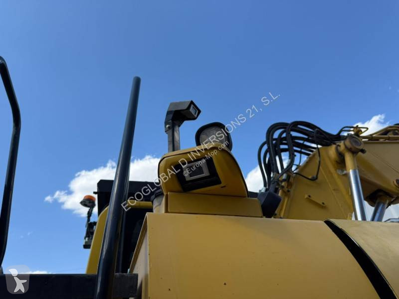 Excavator Komatsu PW148-11
