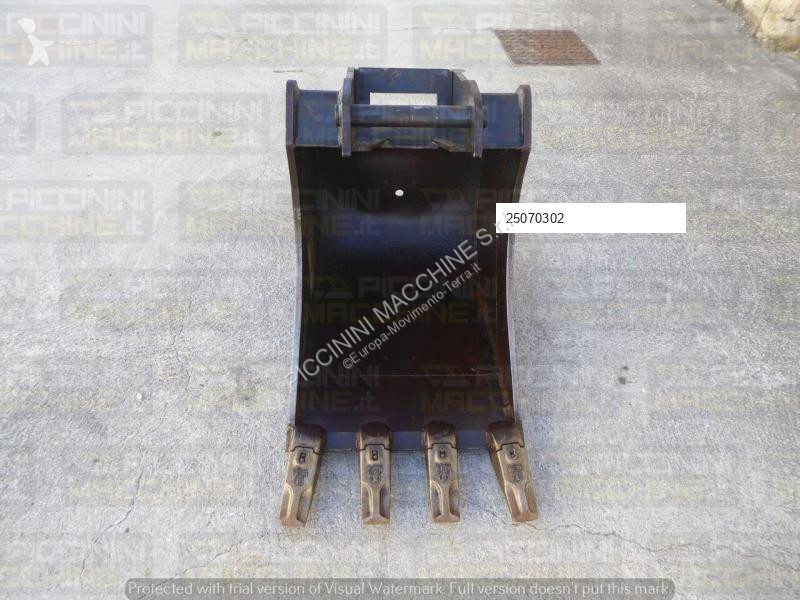 Escavatore Takeuchi TB257FR