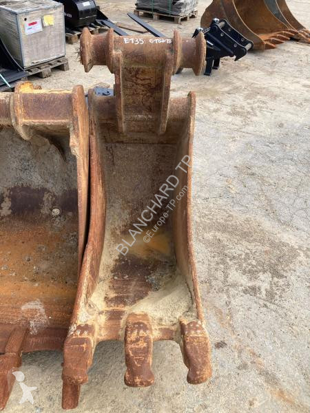 Escavadora Kobelco  E135SR