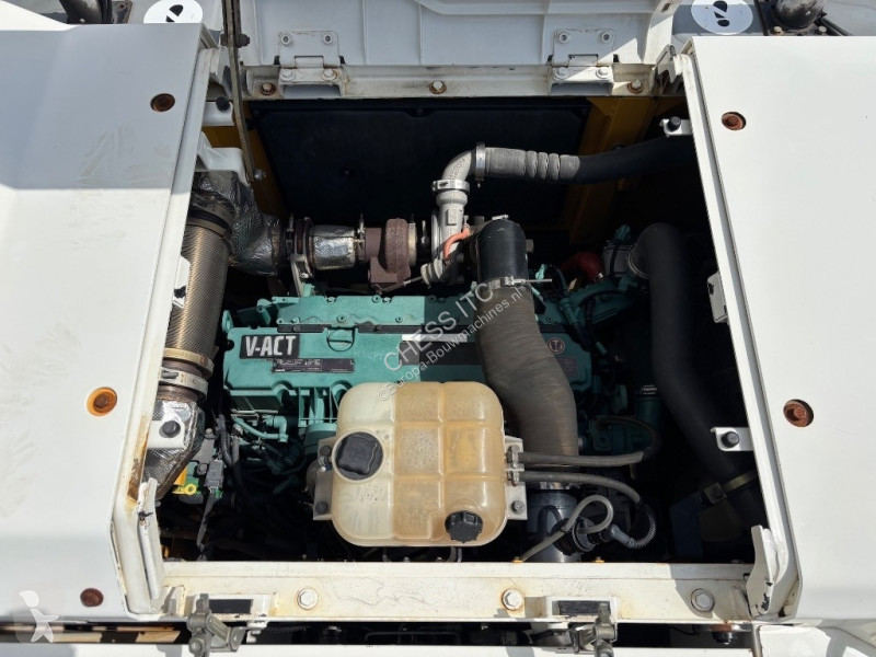 Lopatový nakládač Volvo 250 E - 250 EL