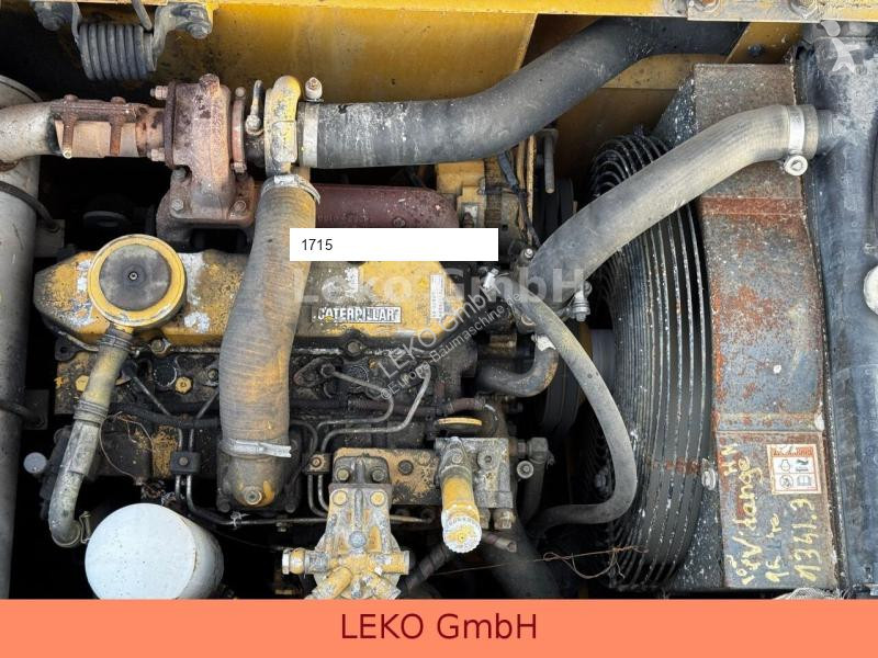 Lopatový nakládač Caterpillar 311C Mit Zwei...