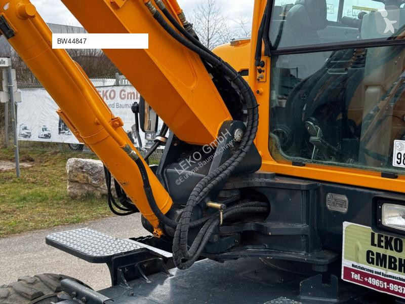 جرافة Hyundai Robex 55W-9A
