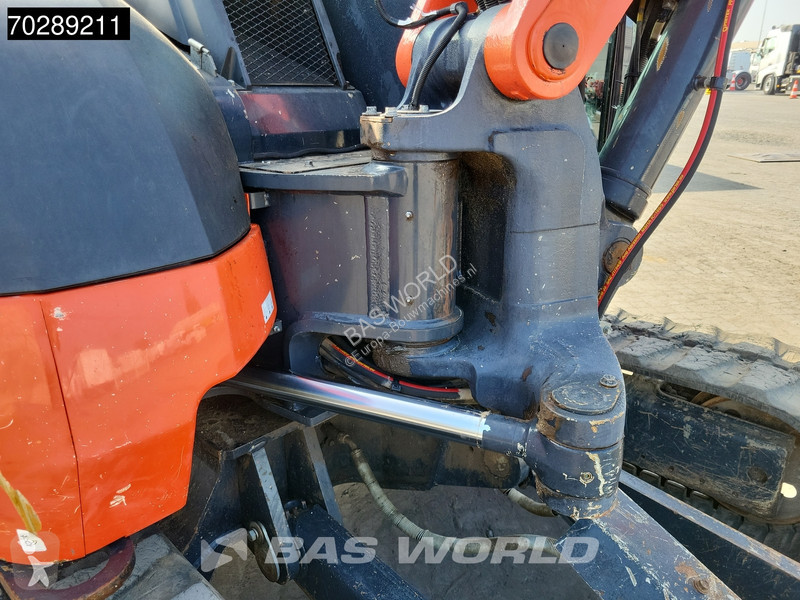 Escavadora Kubota KX080-4