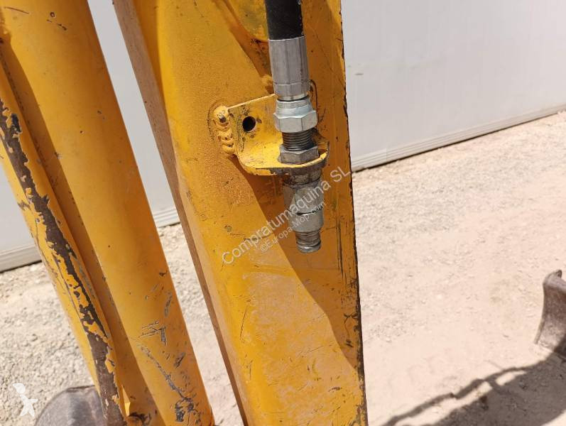 Escavadora JCB 8027