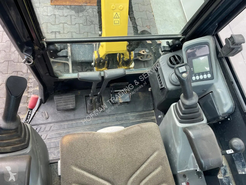 Escavadora Yanmar Vio23-6