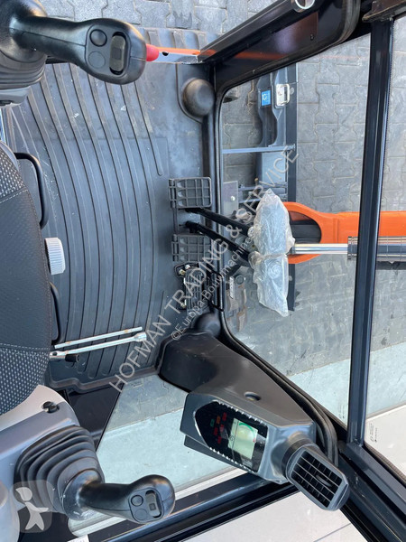 Escavadora Hitachi ZX19-6