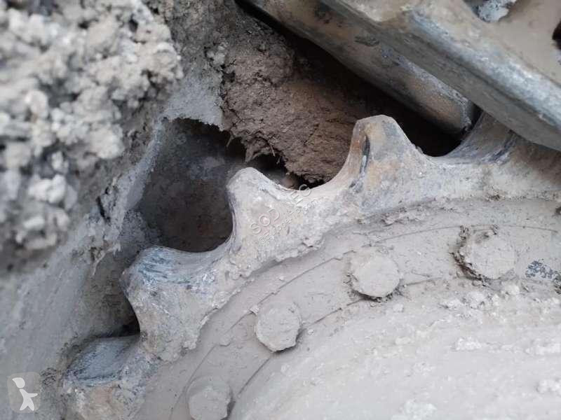 Excavadora Volvo L