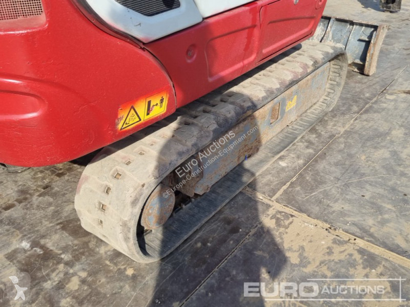Escavadora Takeuchi TB216