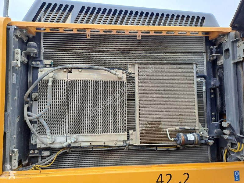Escavadora Liebherr