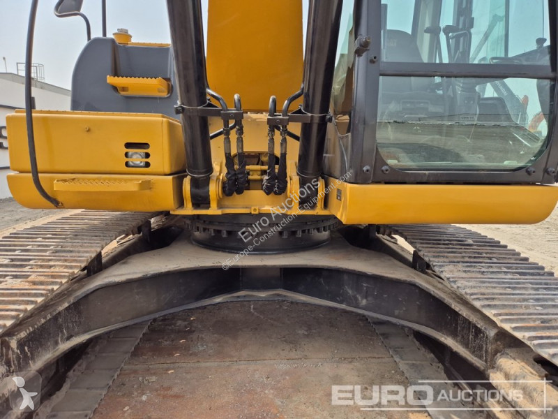 Excavator Caterpillar 3