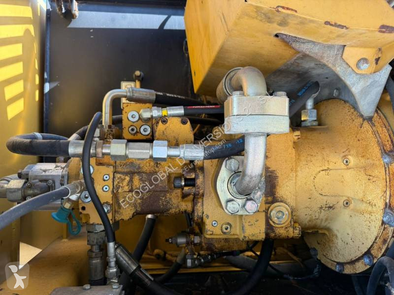 Escavatore Caterpillar D