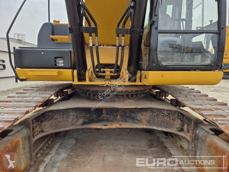 Escavatore Caterpillar 2