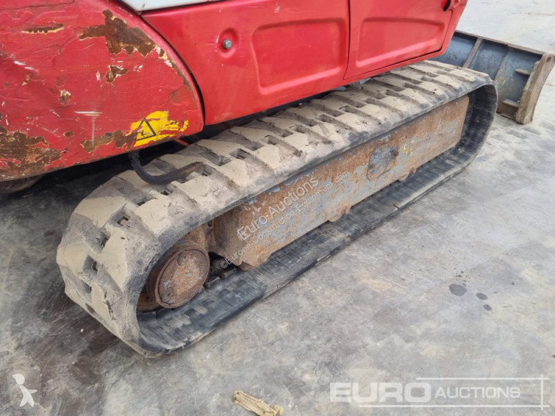 Escavadora Takeuchi TB216