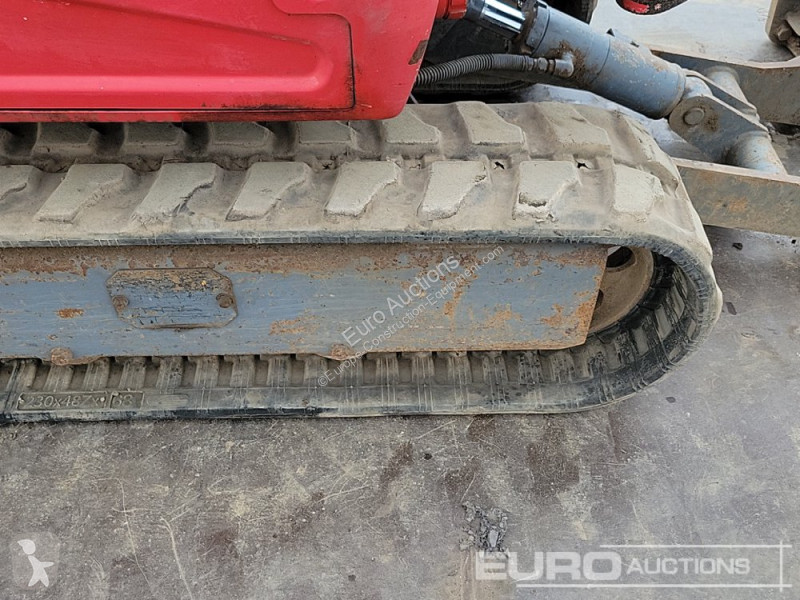 Escavadora Takeuchi TB216