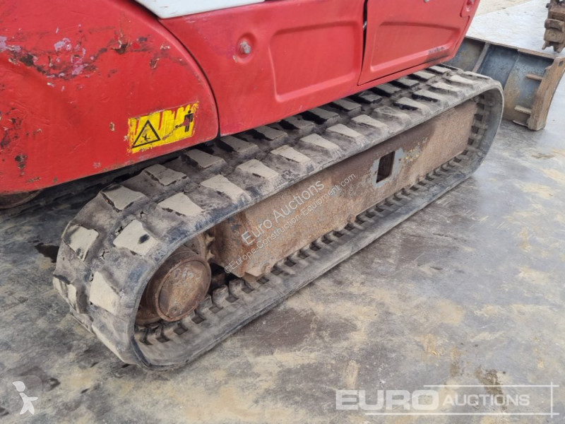 Escavadora Takeuchi TB216