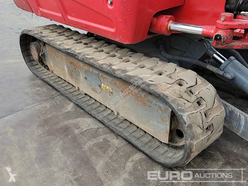 Escavadora Takeuchi TB216
