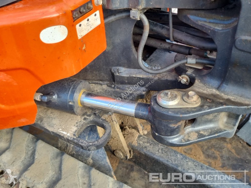 Lopatový nakládač Kubota KX037-4
