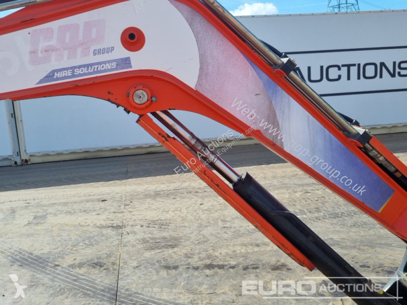 Lopatový nakládač Kubota KX61-3