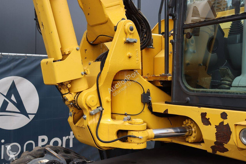 Excavator Komatsu PW118MR-11