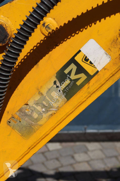 جرافة JCB