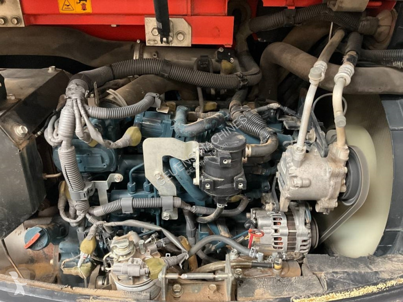 Escavadora Kubota KX 080-4