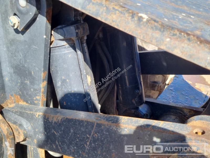 Excavator Komatsu -11