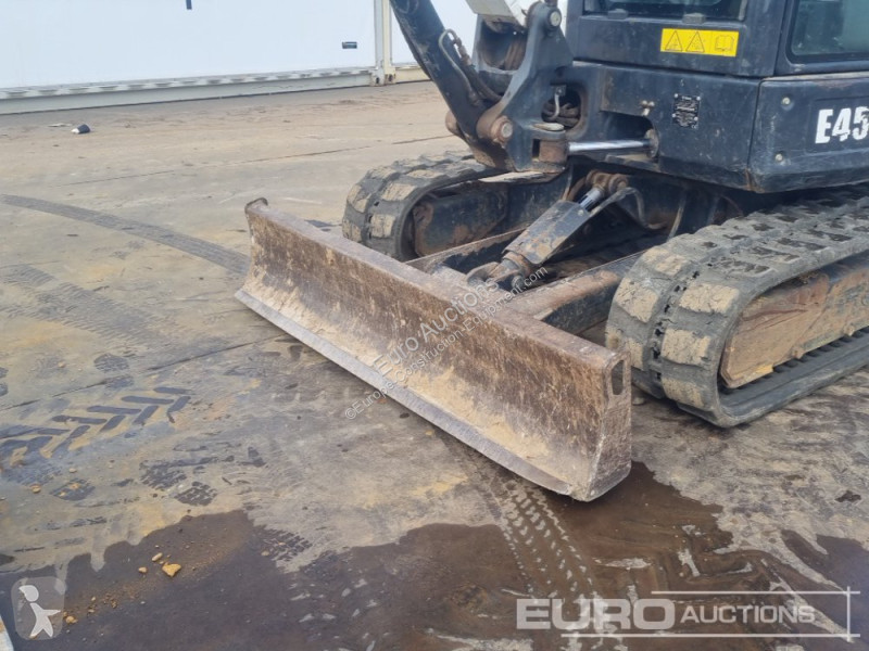 Escavadora Bobcat