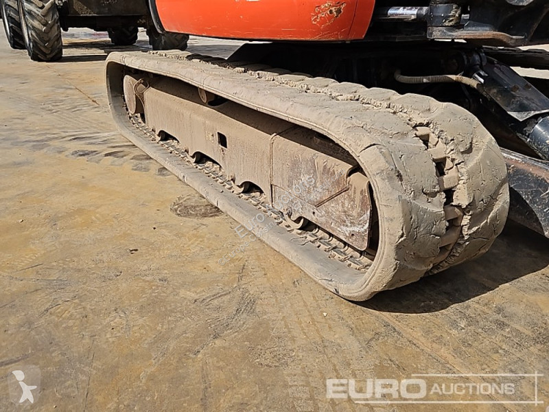 Lopatový nakládač Kubota U48-4