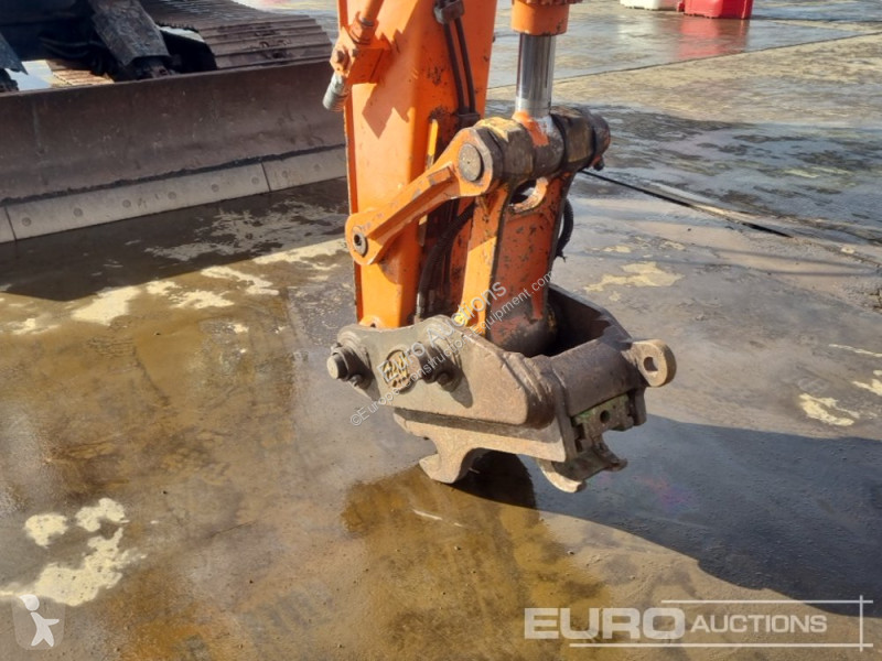 Escavatore Hitachi ZX135U5-3