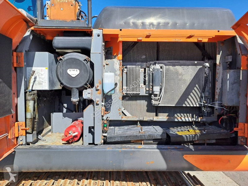 Excavator Hitachi -6