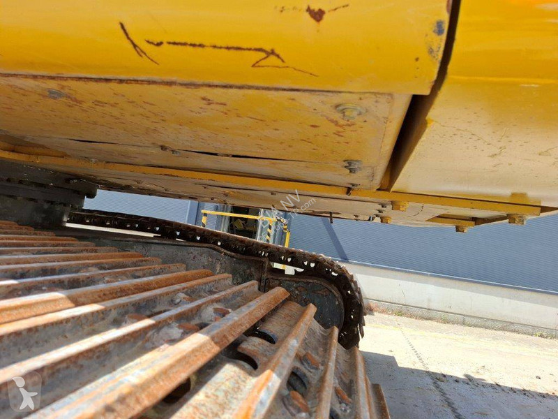 Escavadora Komatsu