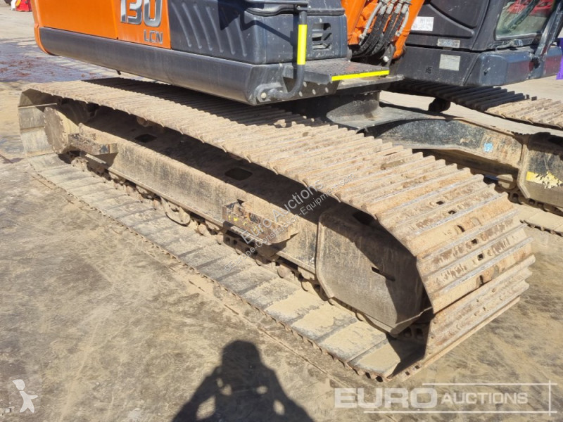Excavadora Hitachi -7
