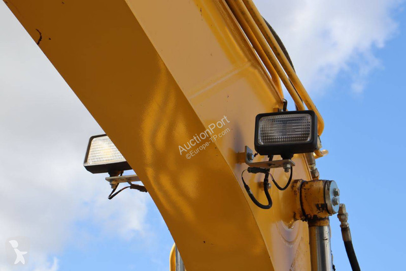 جرافة Komatsu PC138US-11