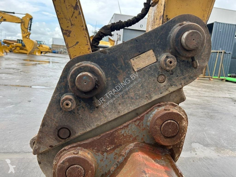 Excavator Caterpillar 320