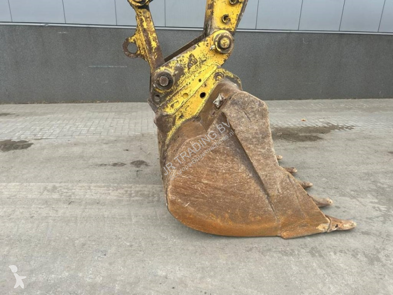 Excavator Komatsu LC-10