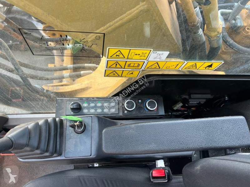 Excavator Caterpillar D3 GC