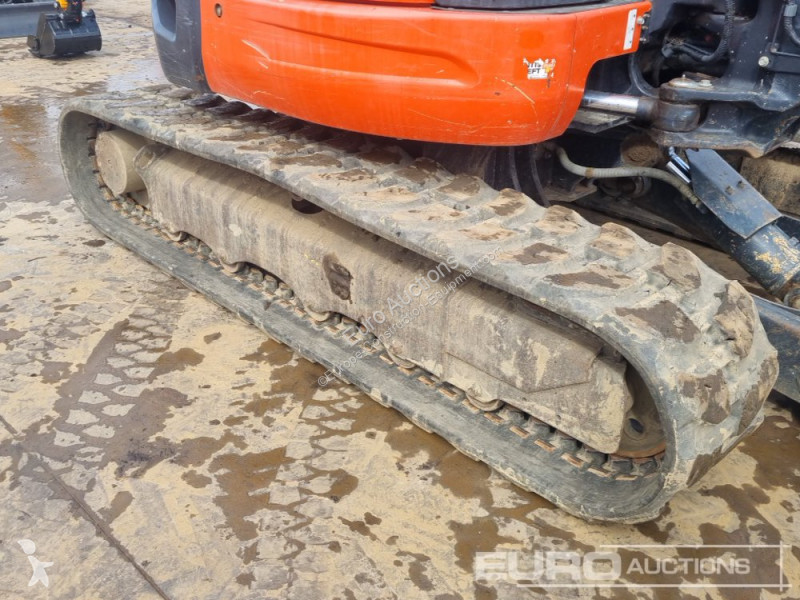 Lopatový nakládač Kubota U55-4